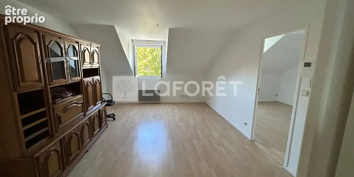 À vendre - Appartement F3 avec 1 cave à Thiais - photo 2