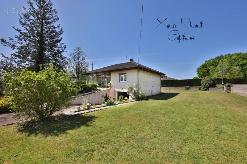 Maison à PONT-DE-VAUX