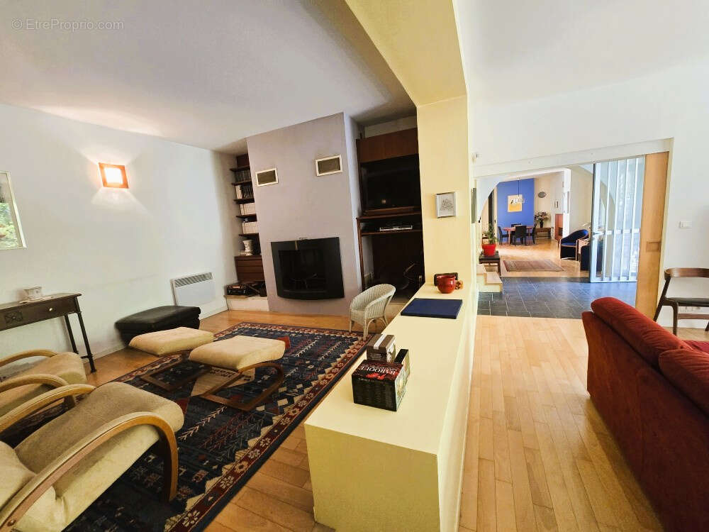 Préfecture !!! Maison 249m2 - Terrain 525m2.. - photo 3