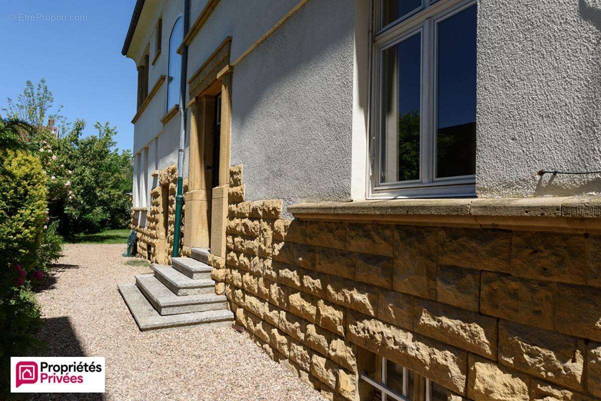 Maison Le Ban-Saint-Martin 11 pièces 288 m2 - photo 4