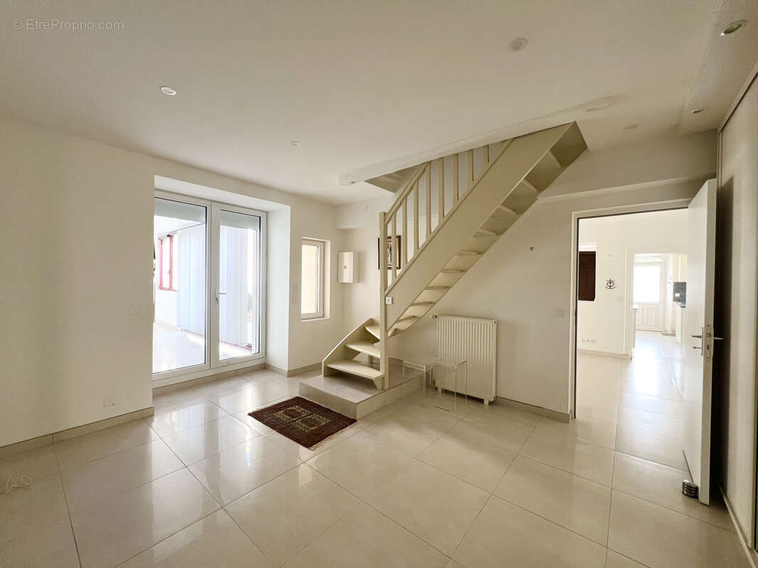 Maison à LOUAN-VILLEGRUIS-FONTAINE