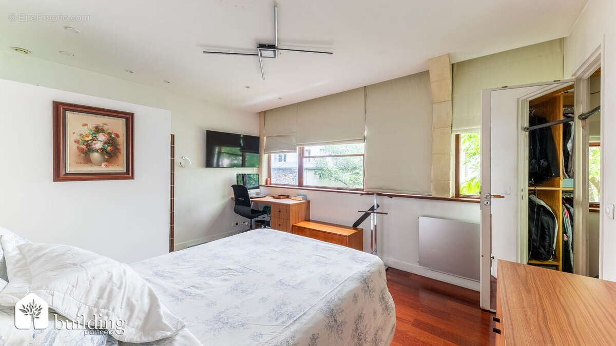 Maison à LEVALLOIS-PERRET