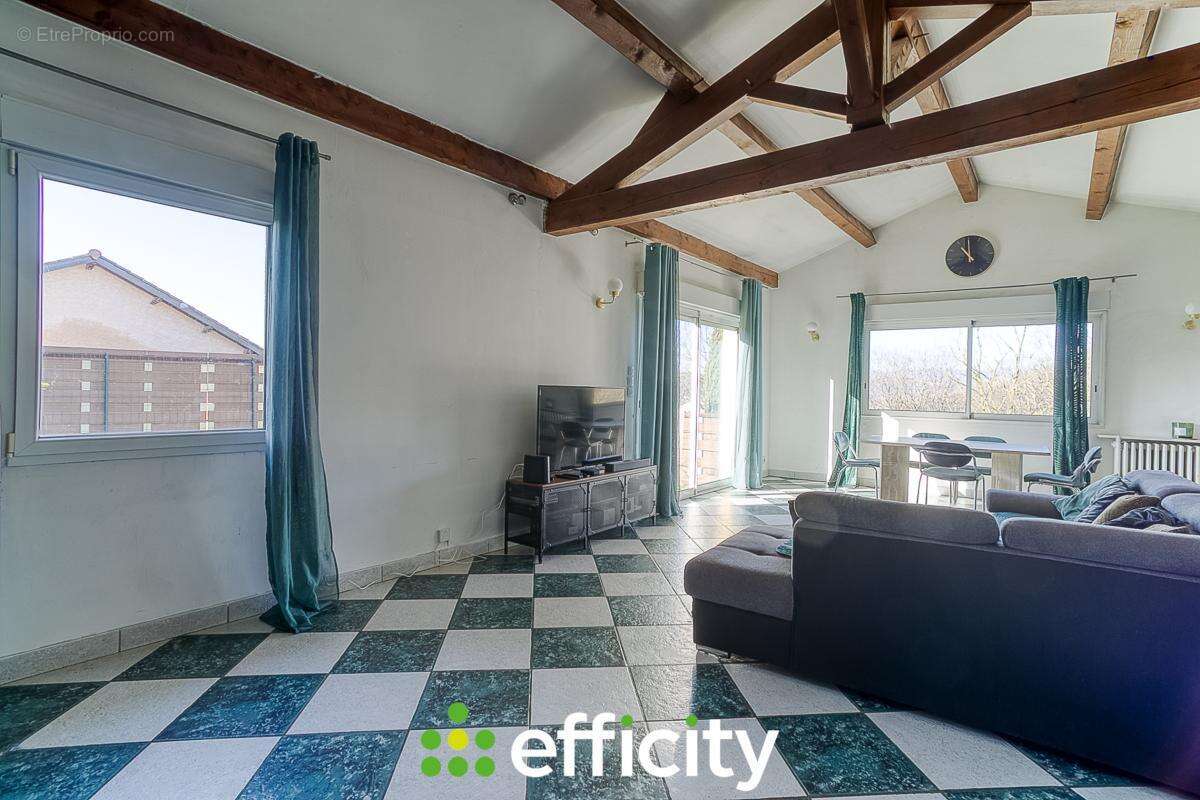 Maison à CHASSE-SUR-RHONE