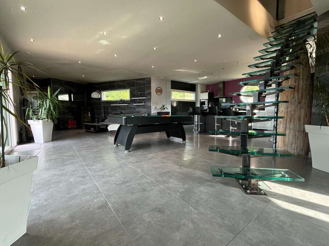 Maison à HAUTERIVES