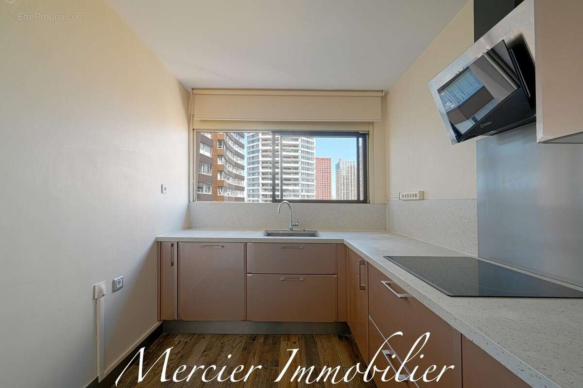 Appartement à PARIS-15E
