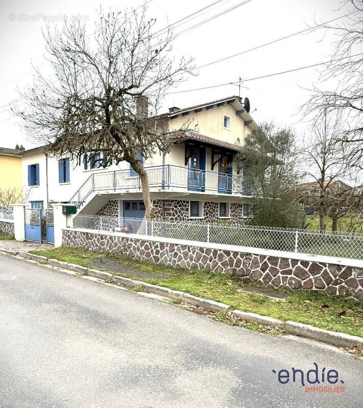 Maison à ROCHECHOUART