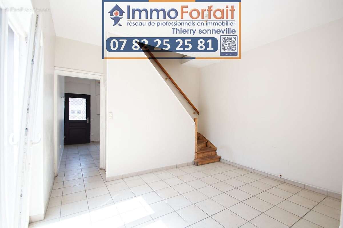 Maison 69 m² à Camphin-En-Carembault  - photo 3