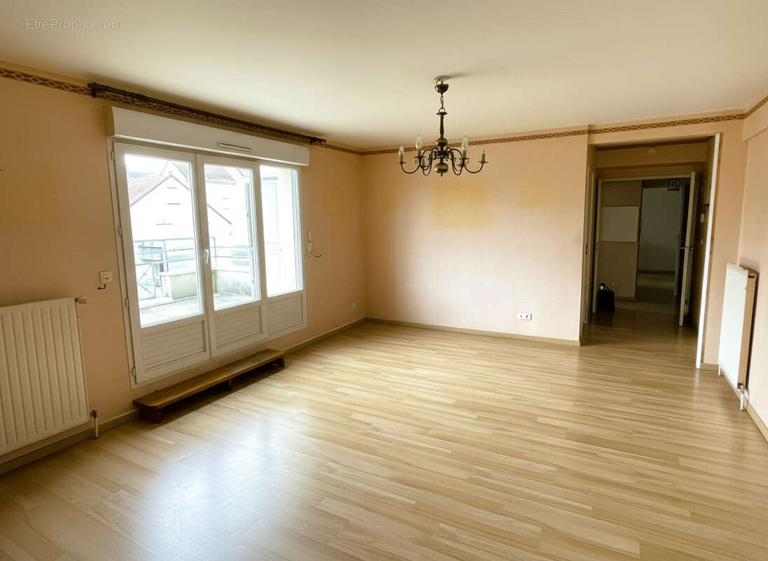 Appartement à MAINVILLIERS