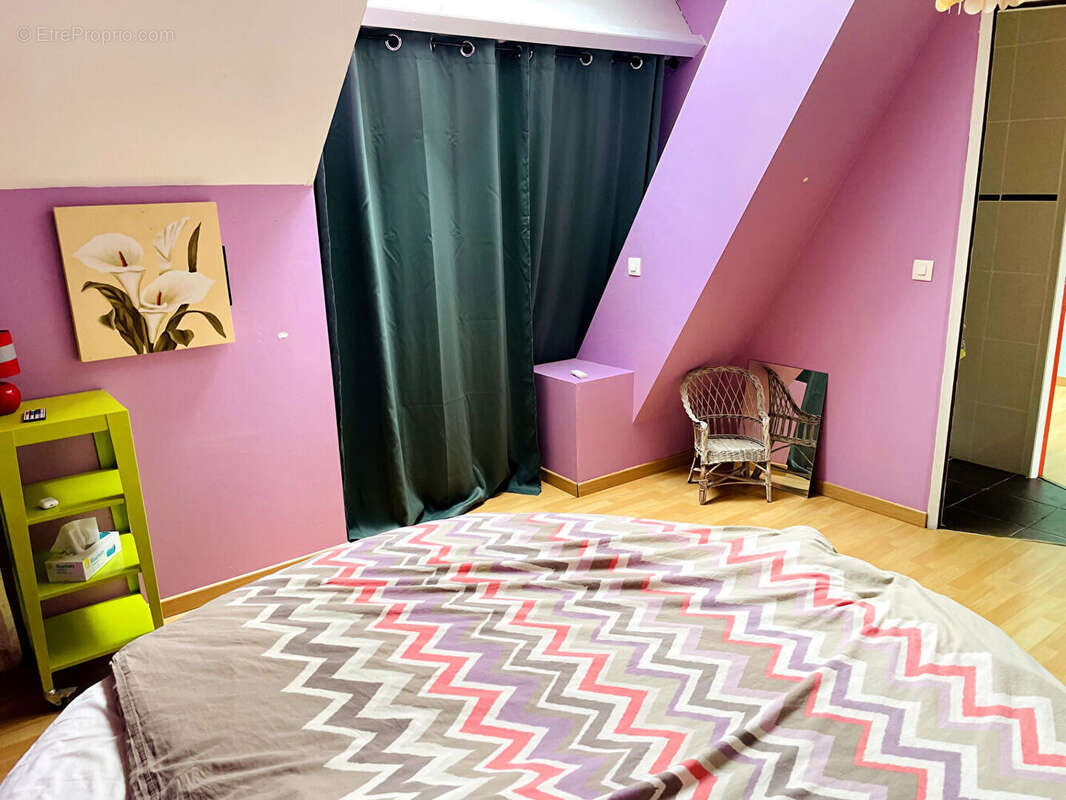 Maison à LA CELLE-SAINT-AVANT