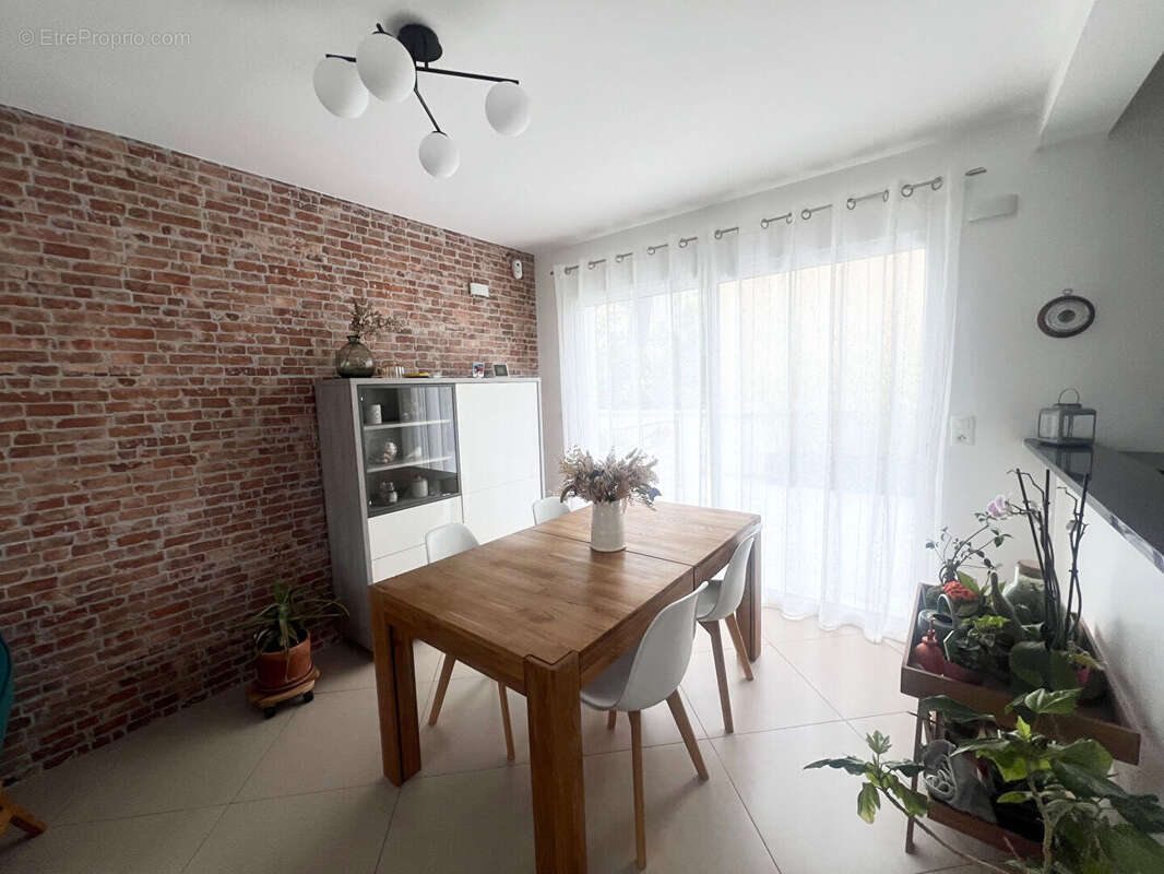 Maison à SARTROUVILLE