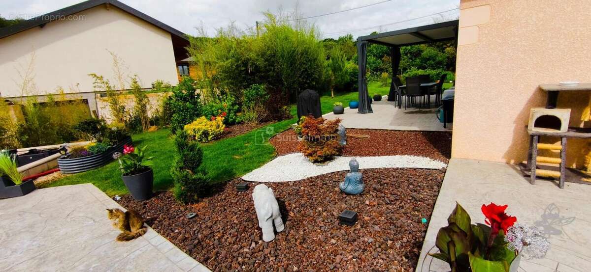 Rare à la vente : maison familiale avec piscine et terrain 18 ares - photo 5