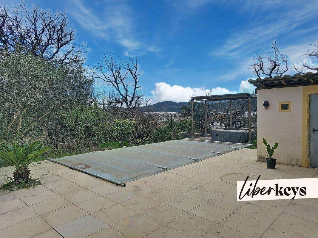 Maison à SAINT-MARTIN-DE-VALGALGUES