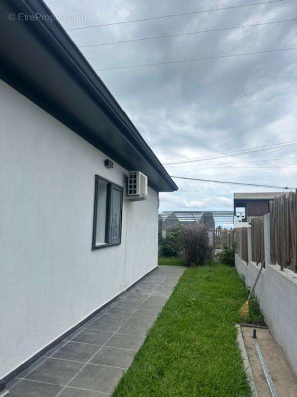 Investissement locatif à forte rentabilité - maison recente t5 à la rivière st-louis - photo 4
