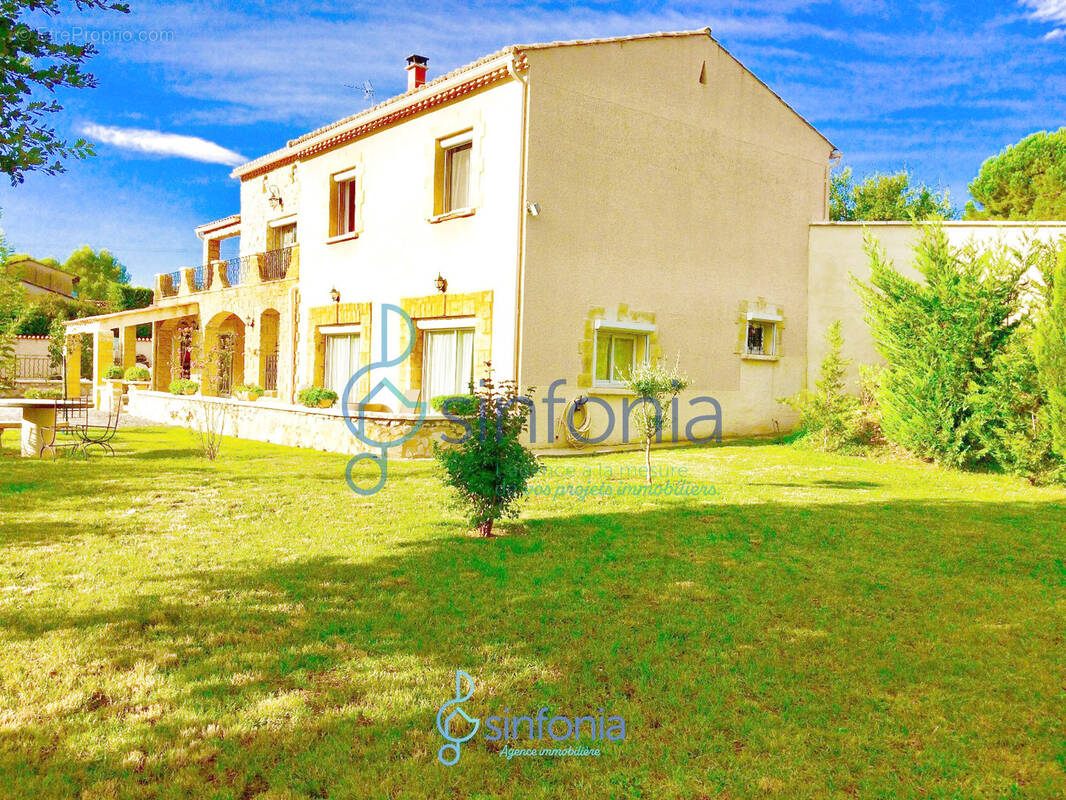 Maison à UZES