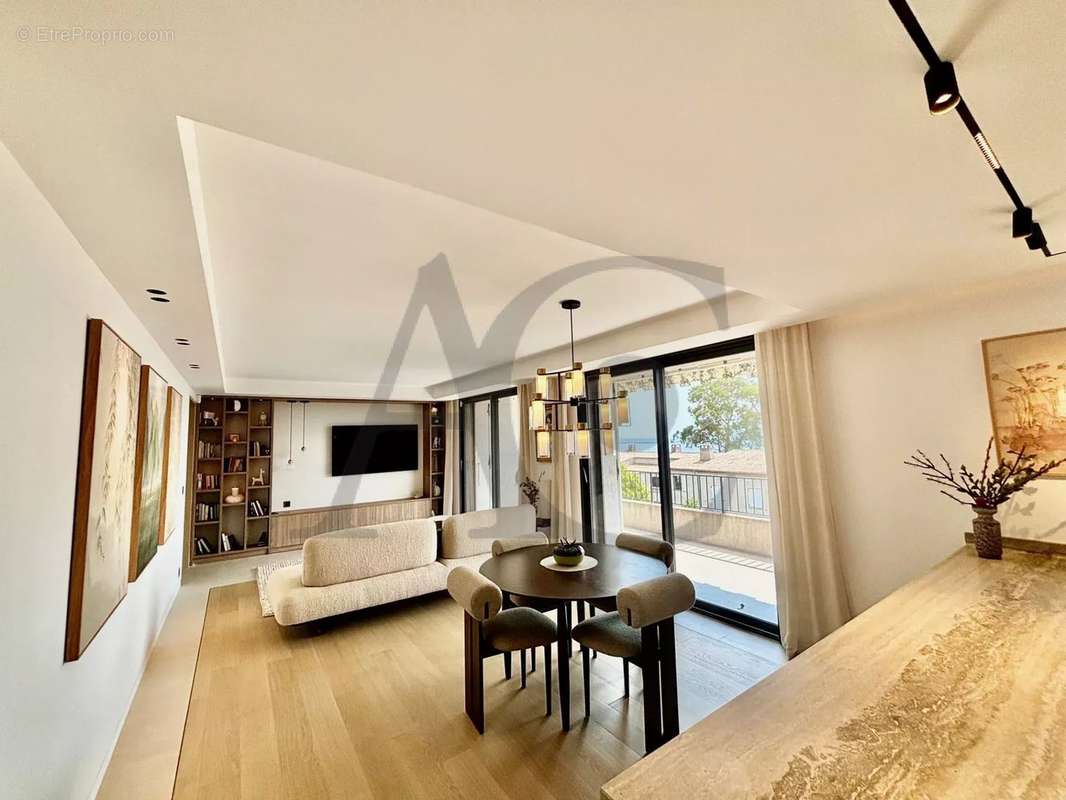 Appartement à VILLENEUVE-LOUBET