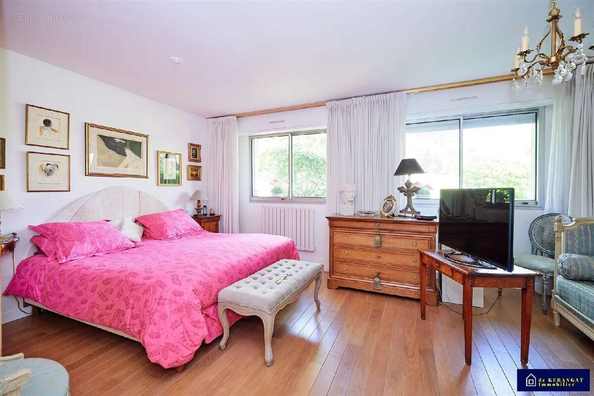 Appartement à LE PLESSIS-ROBINSON