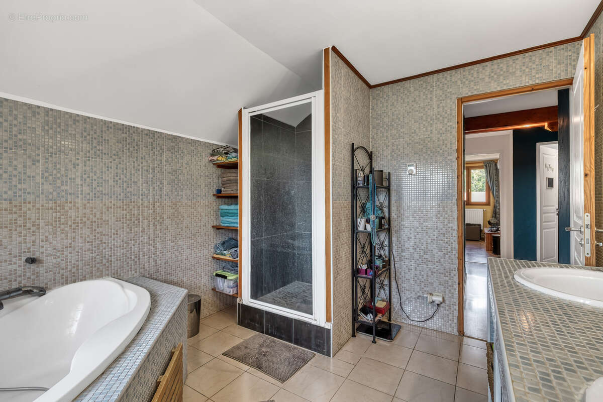 Maison à SAINT-PIERRE-DE-CURTILLE