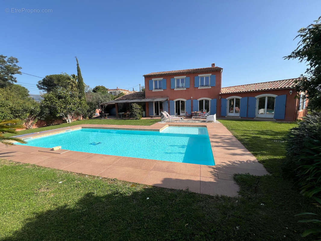 Maison à CAGNES-SUR-MER