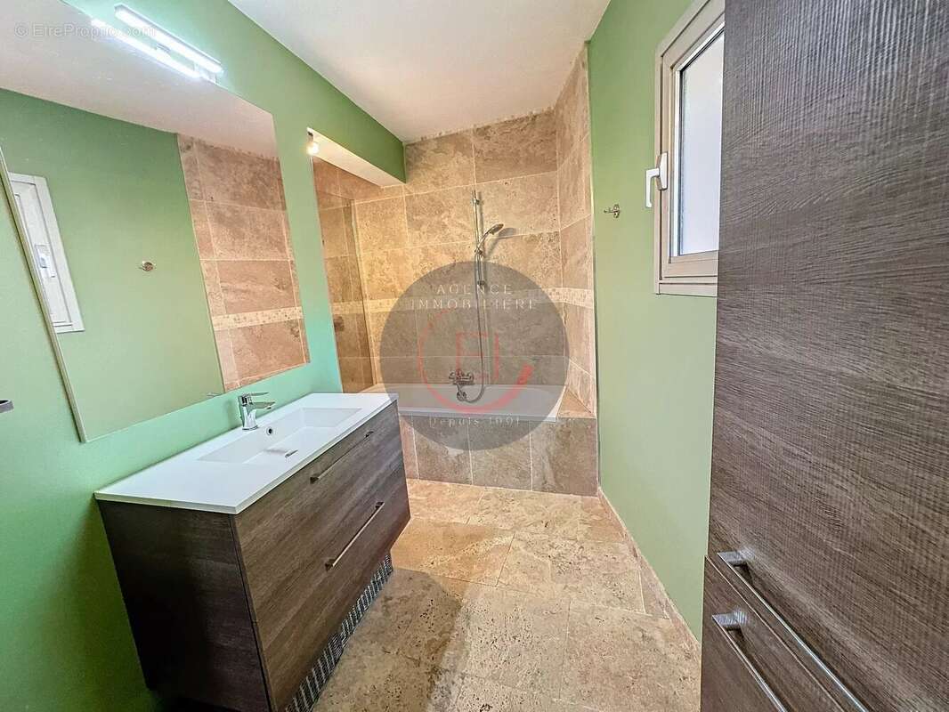 Maison à LES ADRETS-DE-L'ESTEREL