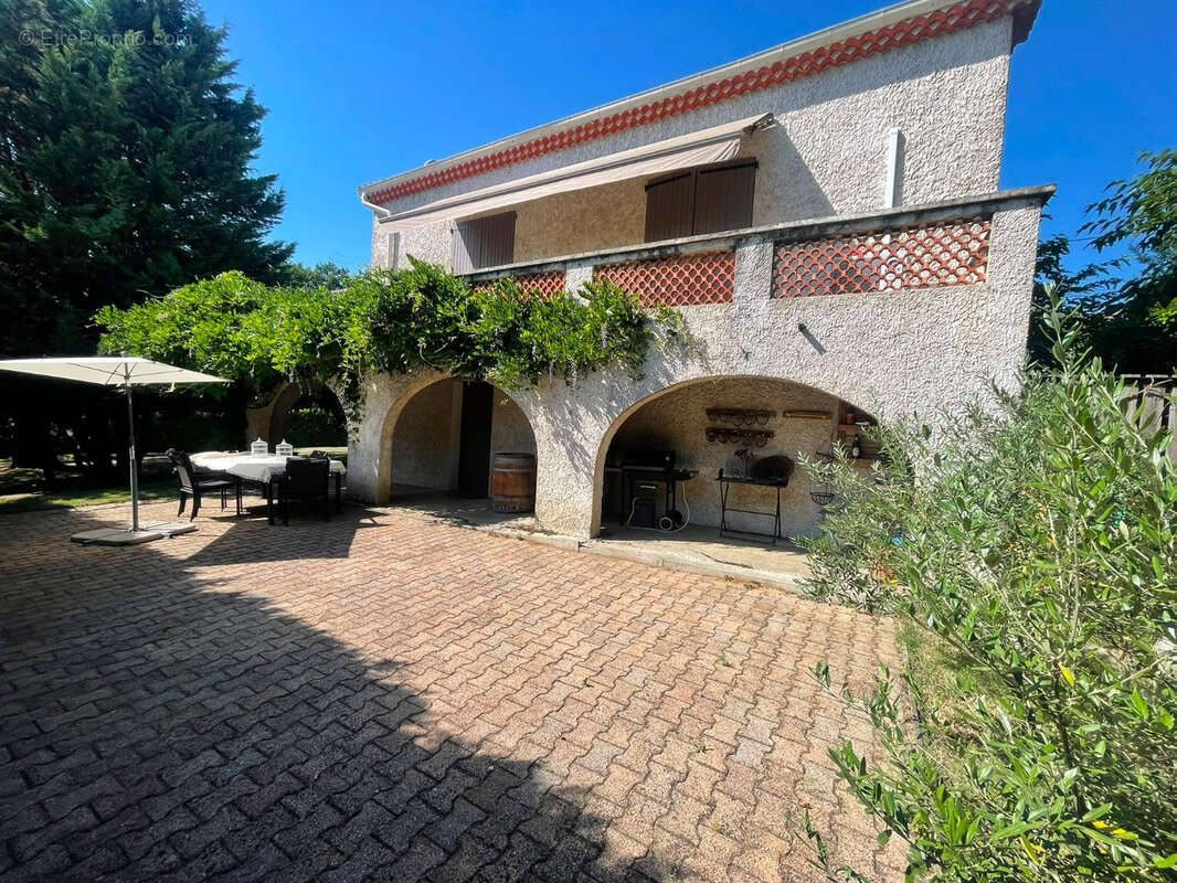 Maison à SALAISE-SUR-SANNE