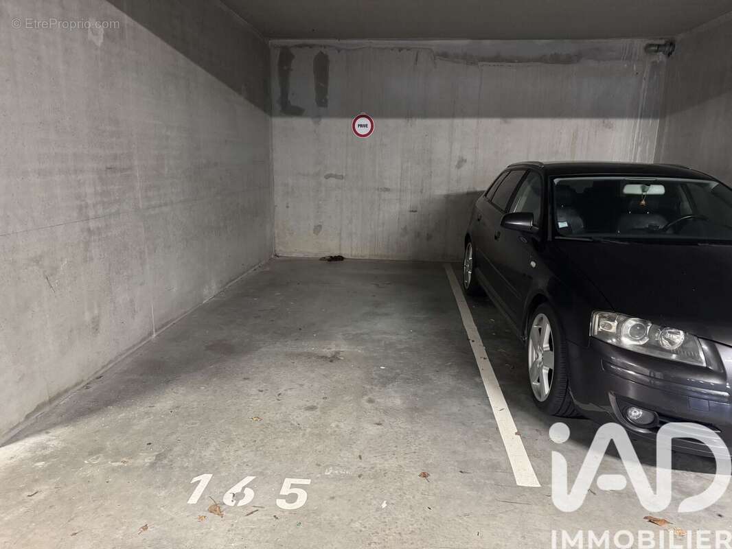 Photo 2 - Parking à REZE