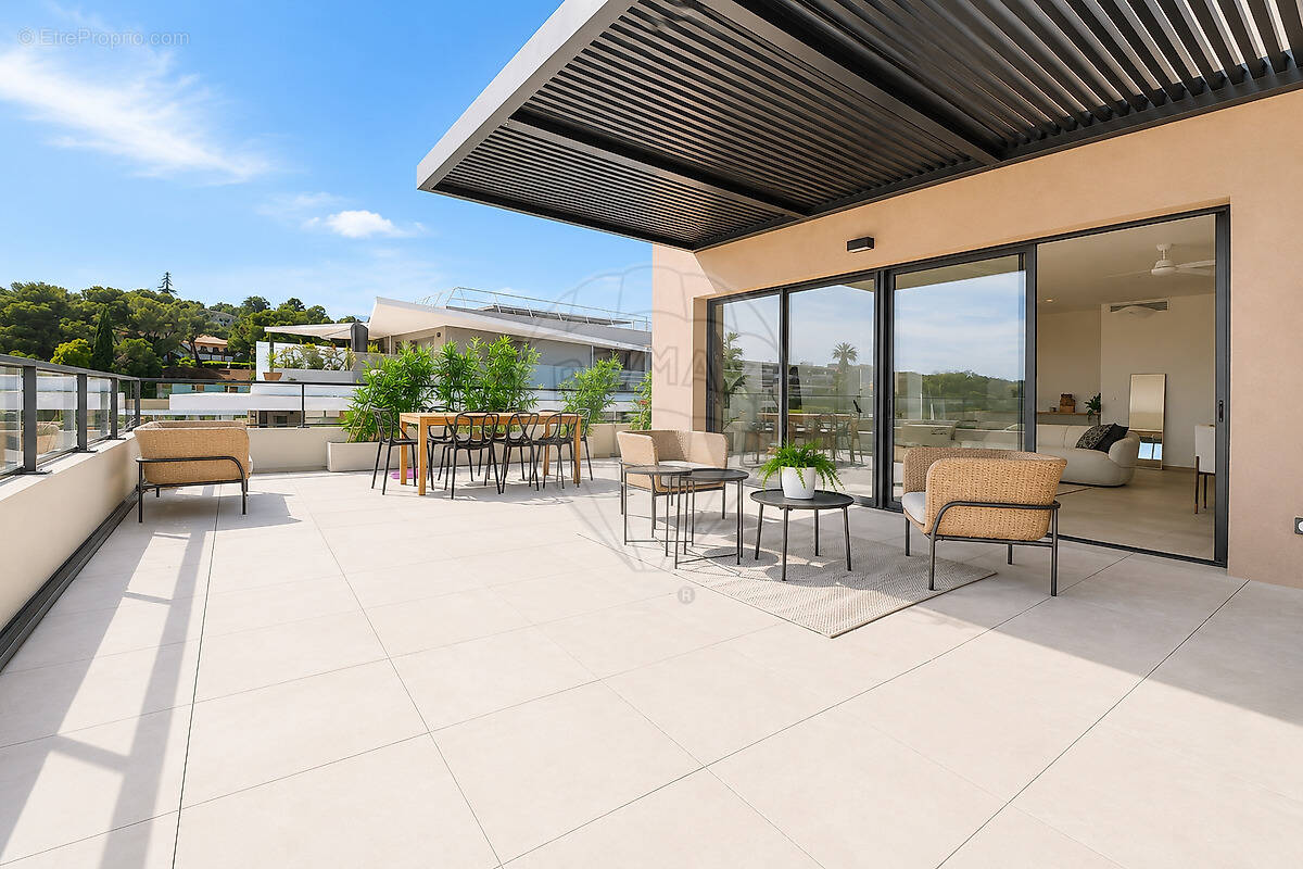Appartement à VILLENEUVE-LOUBET