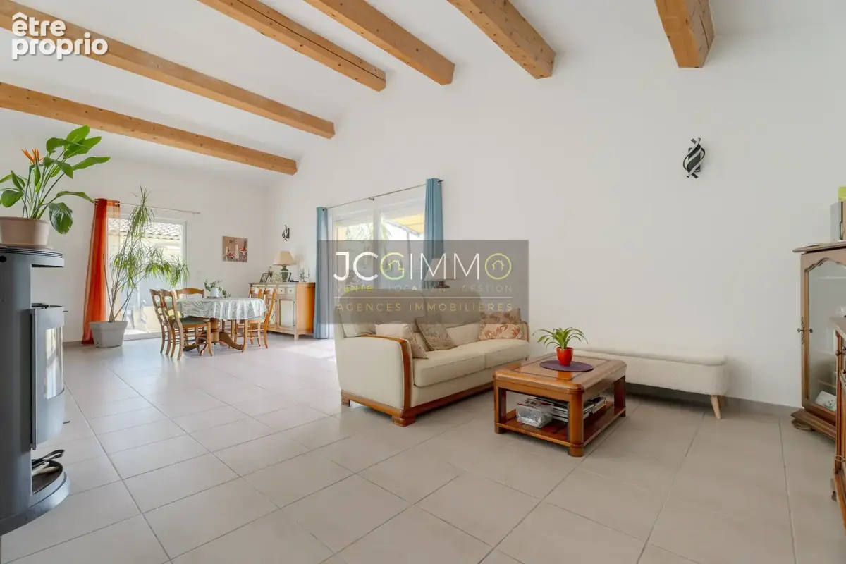 Villa de plain-pied 115m2 - 4 chambres, piscine et garage ! - photo 4
