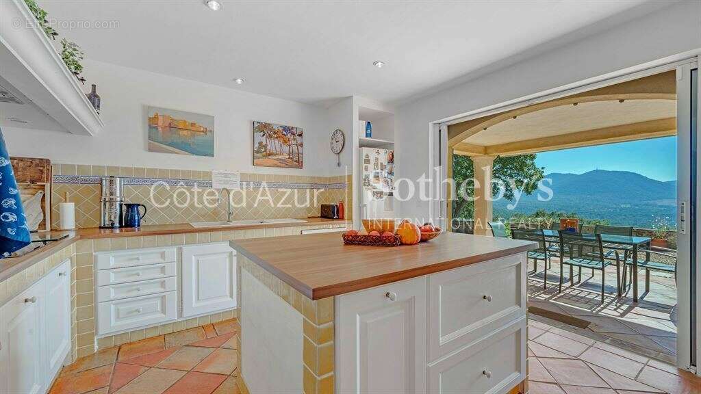 Maison à PLAN-DE-LA-TOUR