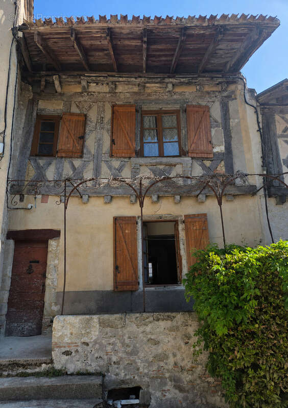 Maison de village en pierre avec fort potentiel - photo 2