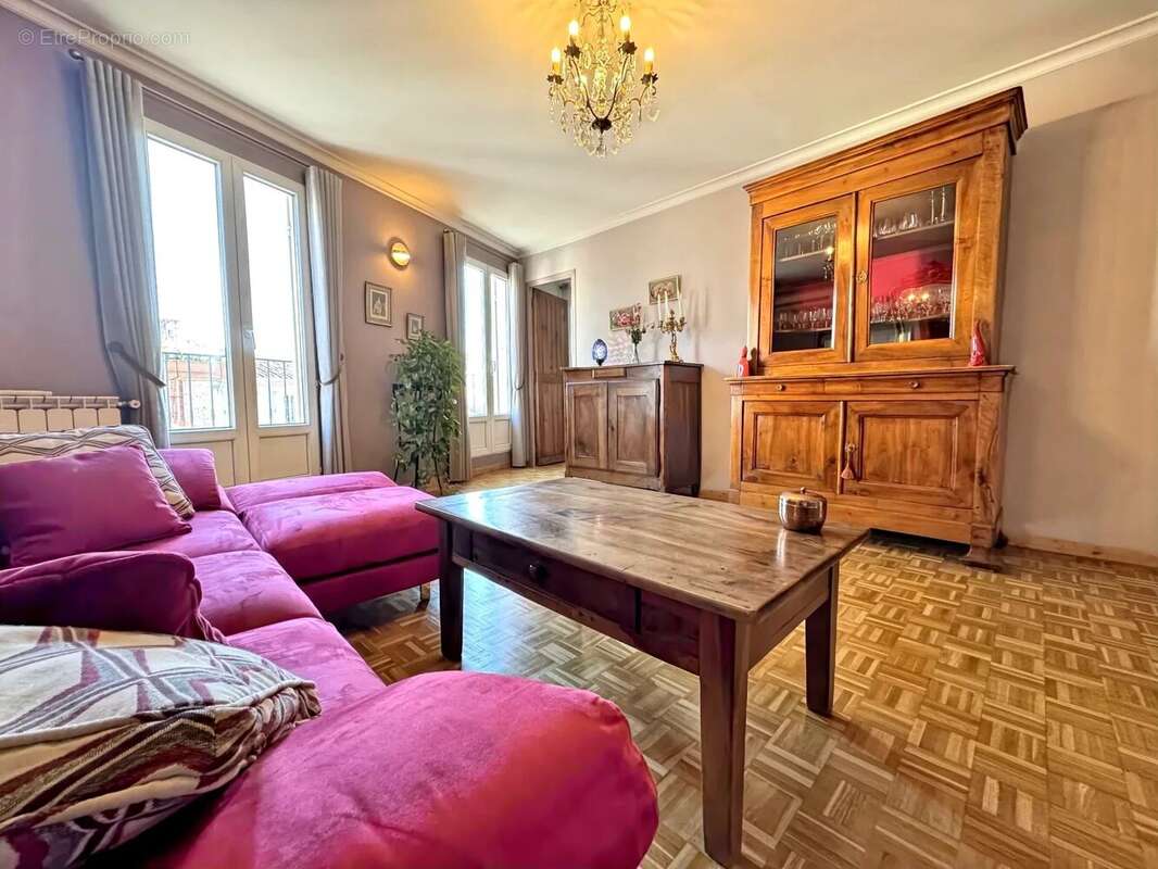 Appartement à MARSEILLE-6E