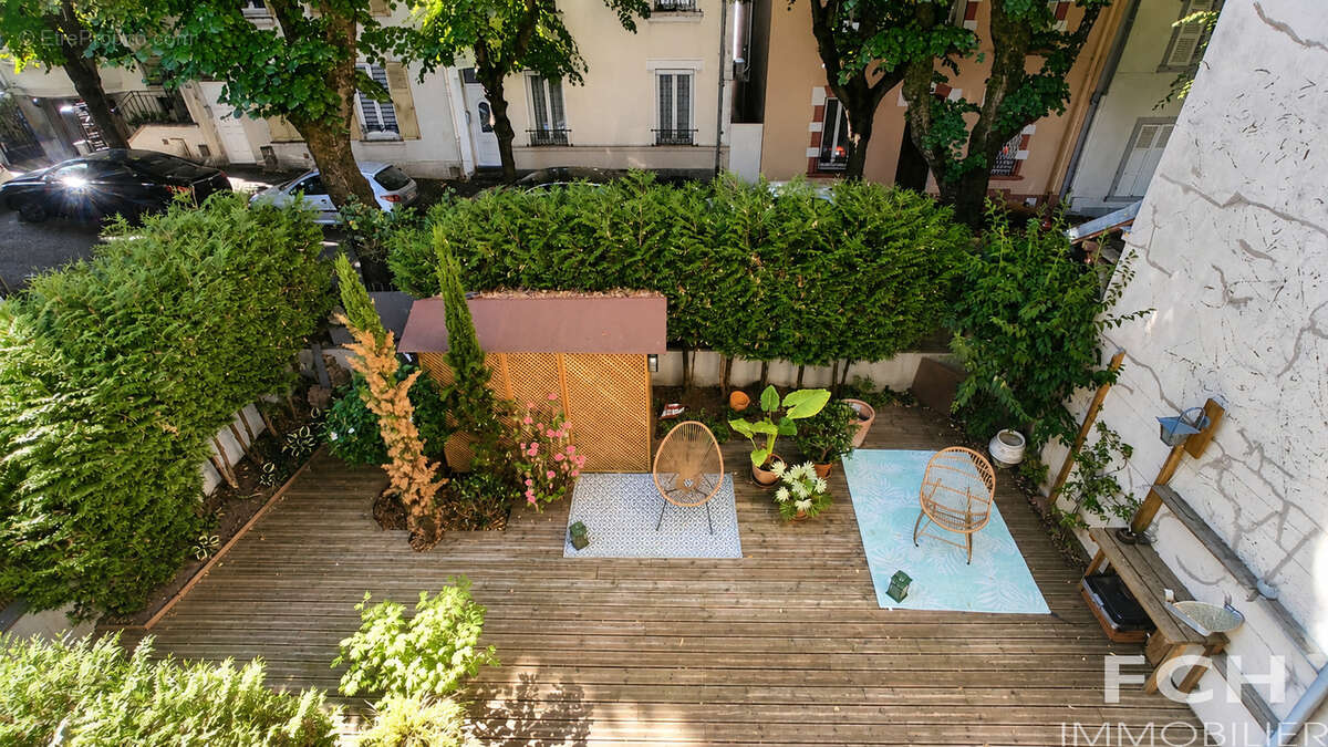 Coup de cœur ! Maison de ville entièrement rénovée avec terrasse - Quartier Hopital - photo 7