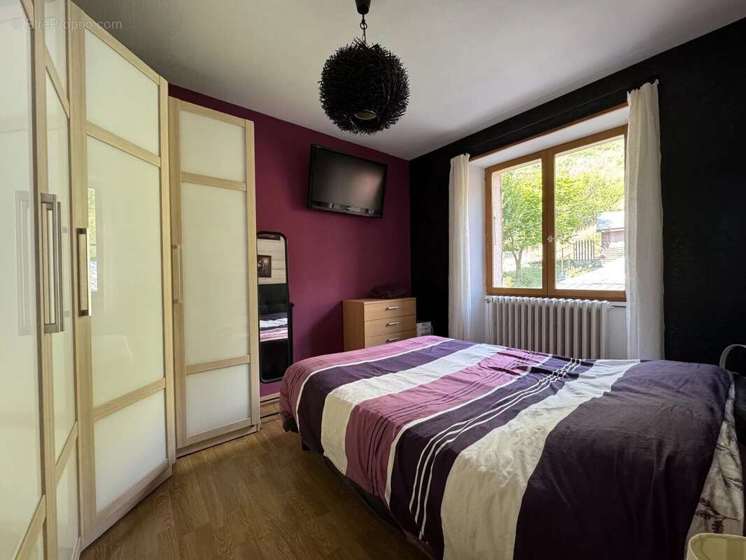 Maison à SAINT-JULIEN-MONT-DENIS