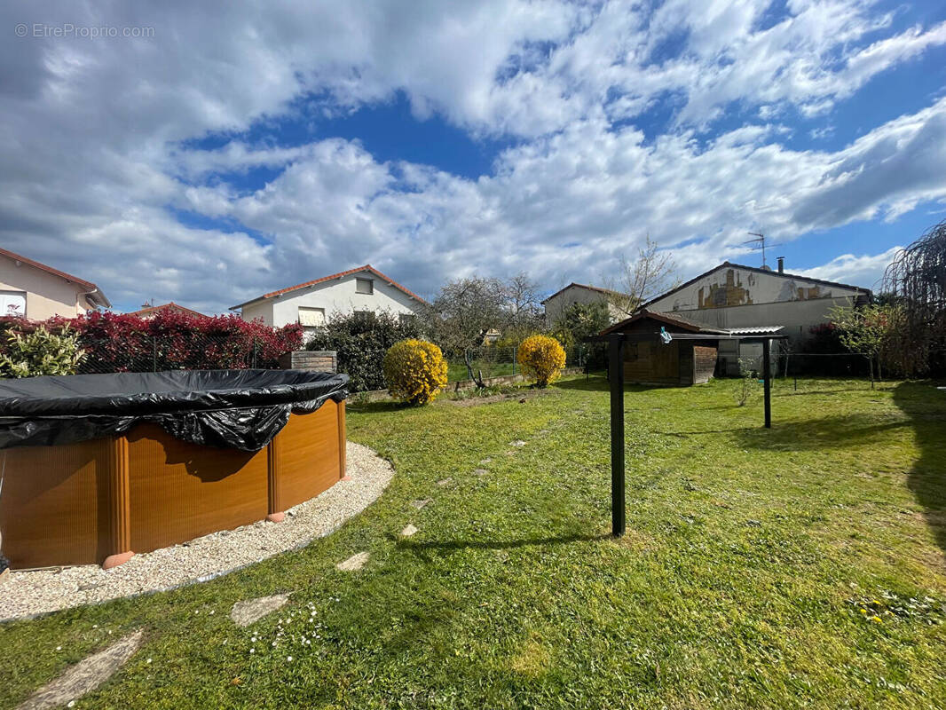 Maison à RIORGES