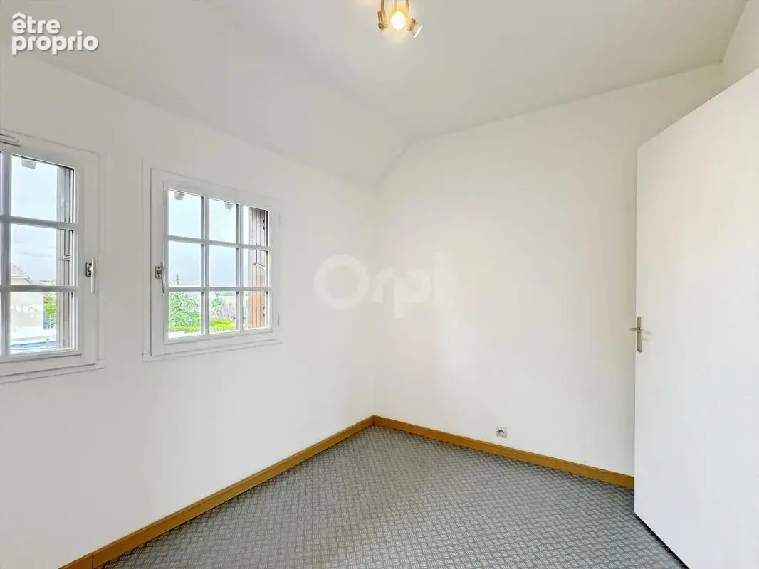 Maison familiale avec vue dégagée – Quartier recherché - photo 16