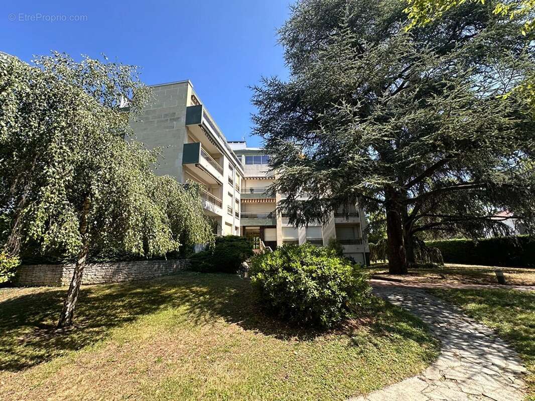 Appartement dans résidence de standing limite Enghien - photo 13