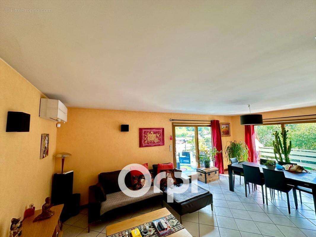 Maison à SAINT-MURY-MONTEYMOND