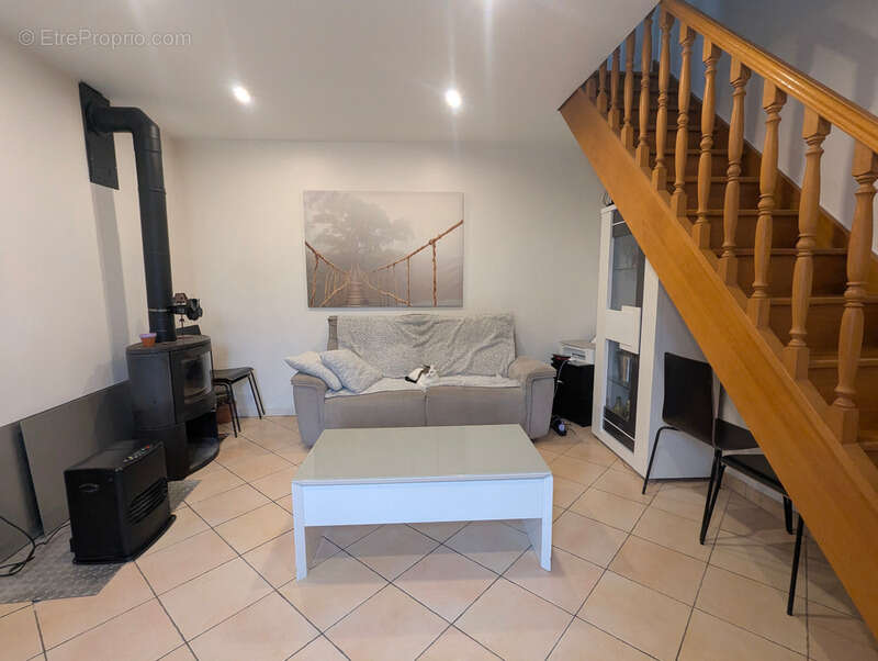 Maison à NOTRE-DAME-DE-MESAGE