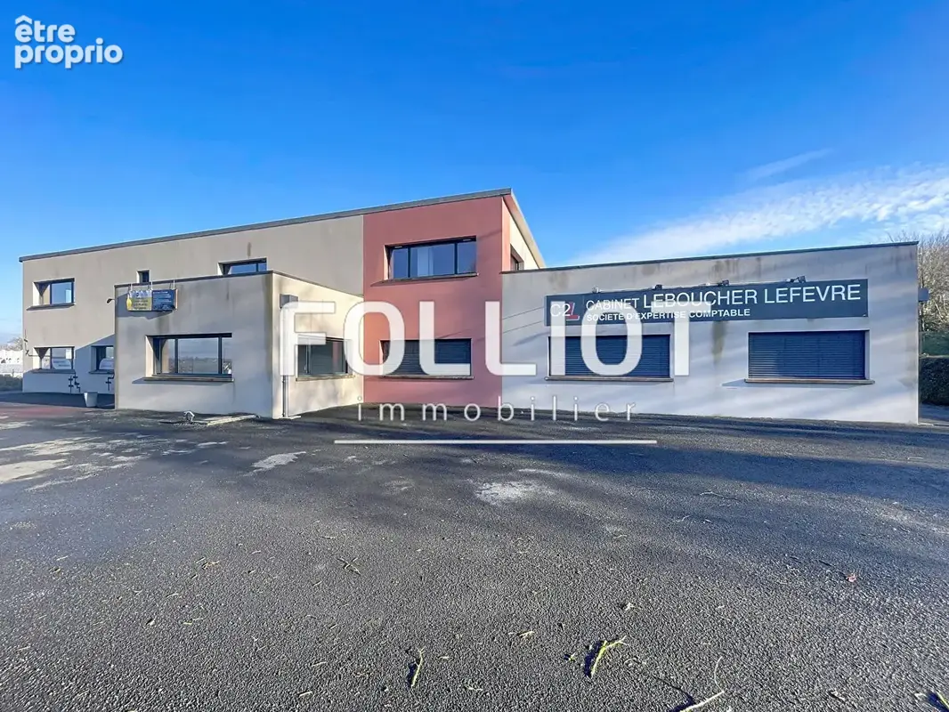 Bureaux à vendre  Saint Lo 570 m² - photo 3
