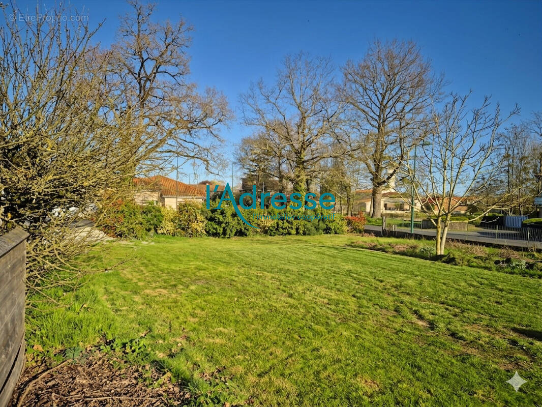 Terrain à BEAUPREAU