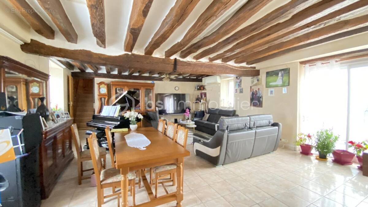 Maison à MORMANT