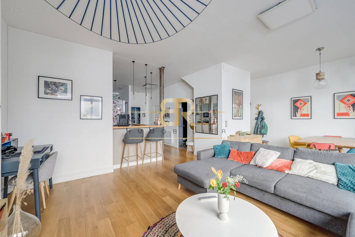 Appartement à PARIS-10E