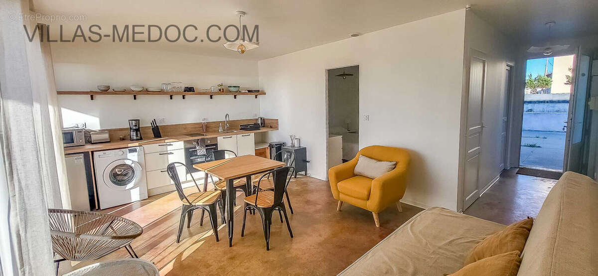 Appartement à VENDAYS-MONTALIVET