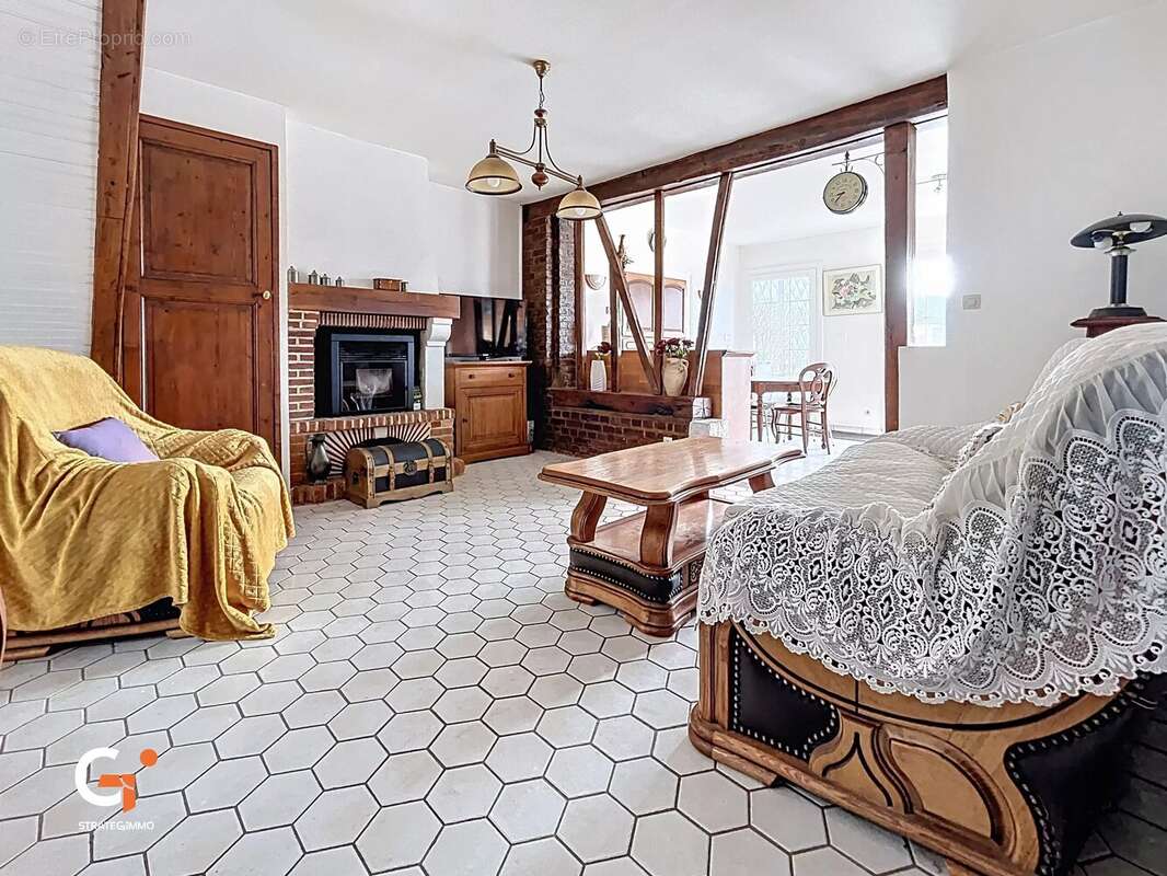 Maison à SAINT-LEGER-DU-BOURG-DENIS