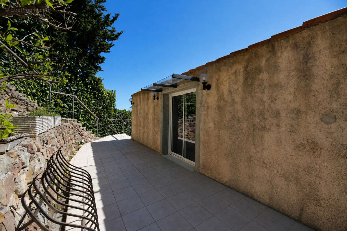 Maison à MANDELIEU-LA-NAPOULE