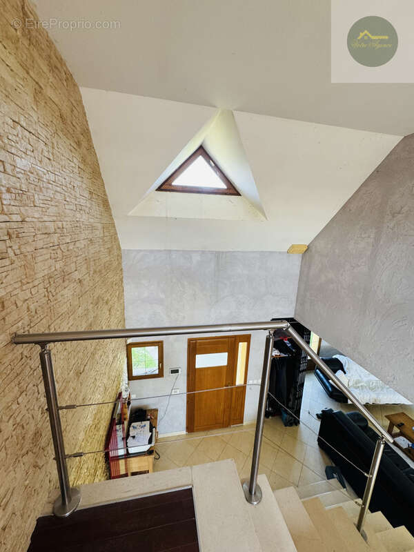 Maison à EGREVILLE