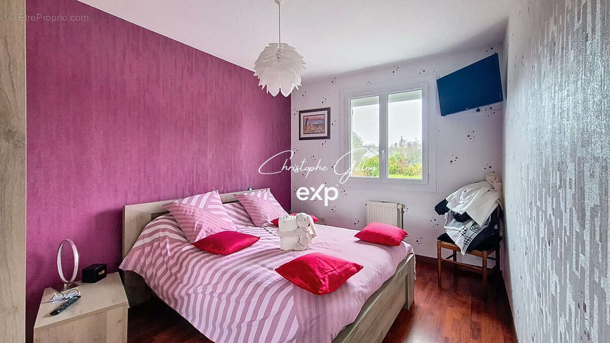 Maison à PEYRAT-DE-BELLAC