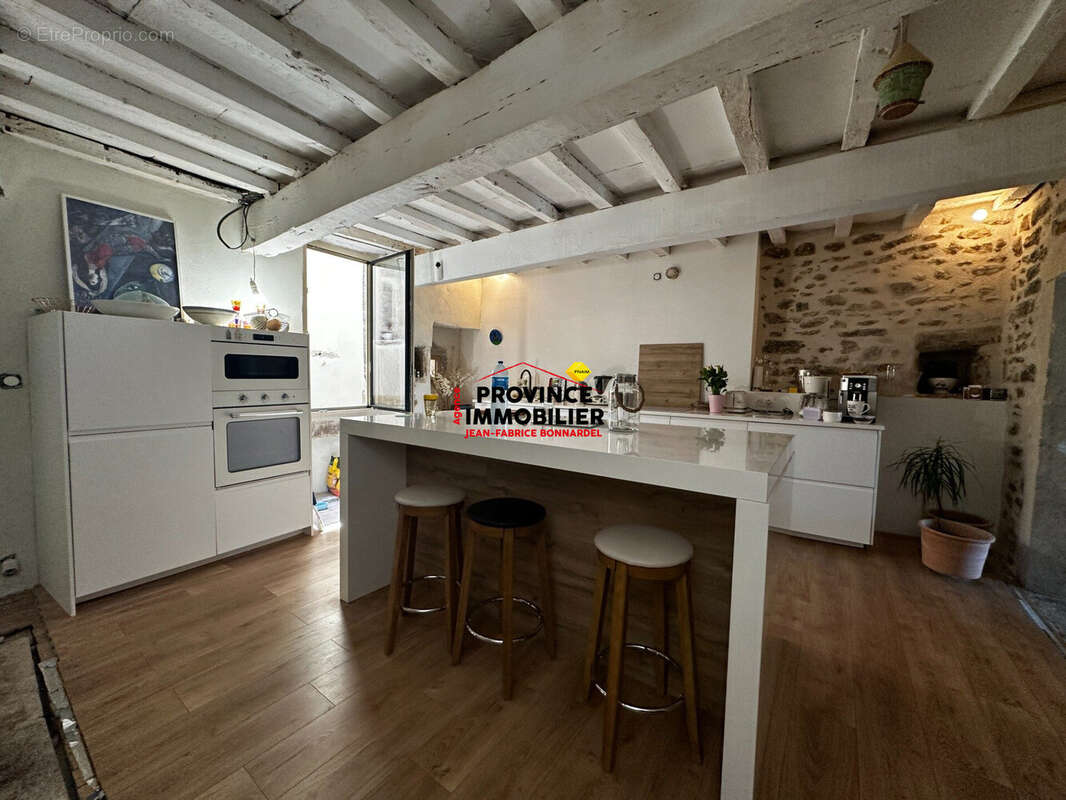 Maison 192 m² à Taulignan  - photo 6