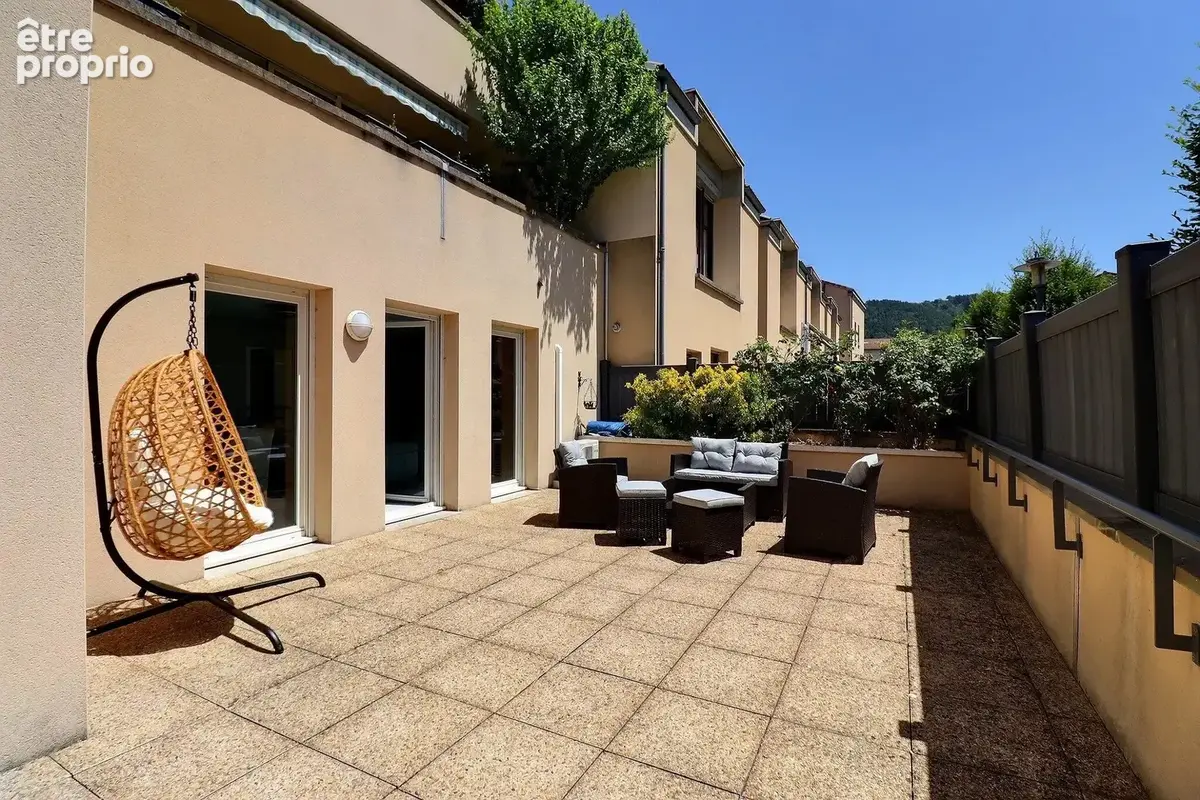 Appartement à AUREC-SUR-LOIRE