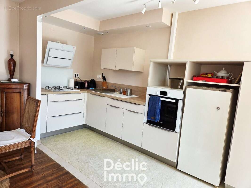 Maison avec studio indépendant et grandes dépendances  191 m² - photo 12