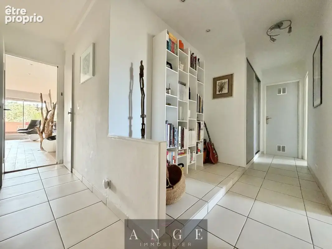 Appartement standing t4 - 92m2 - terrasse - ascenseur - parking residence - le pradet centre - photo 7